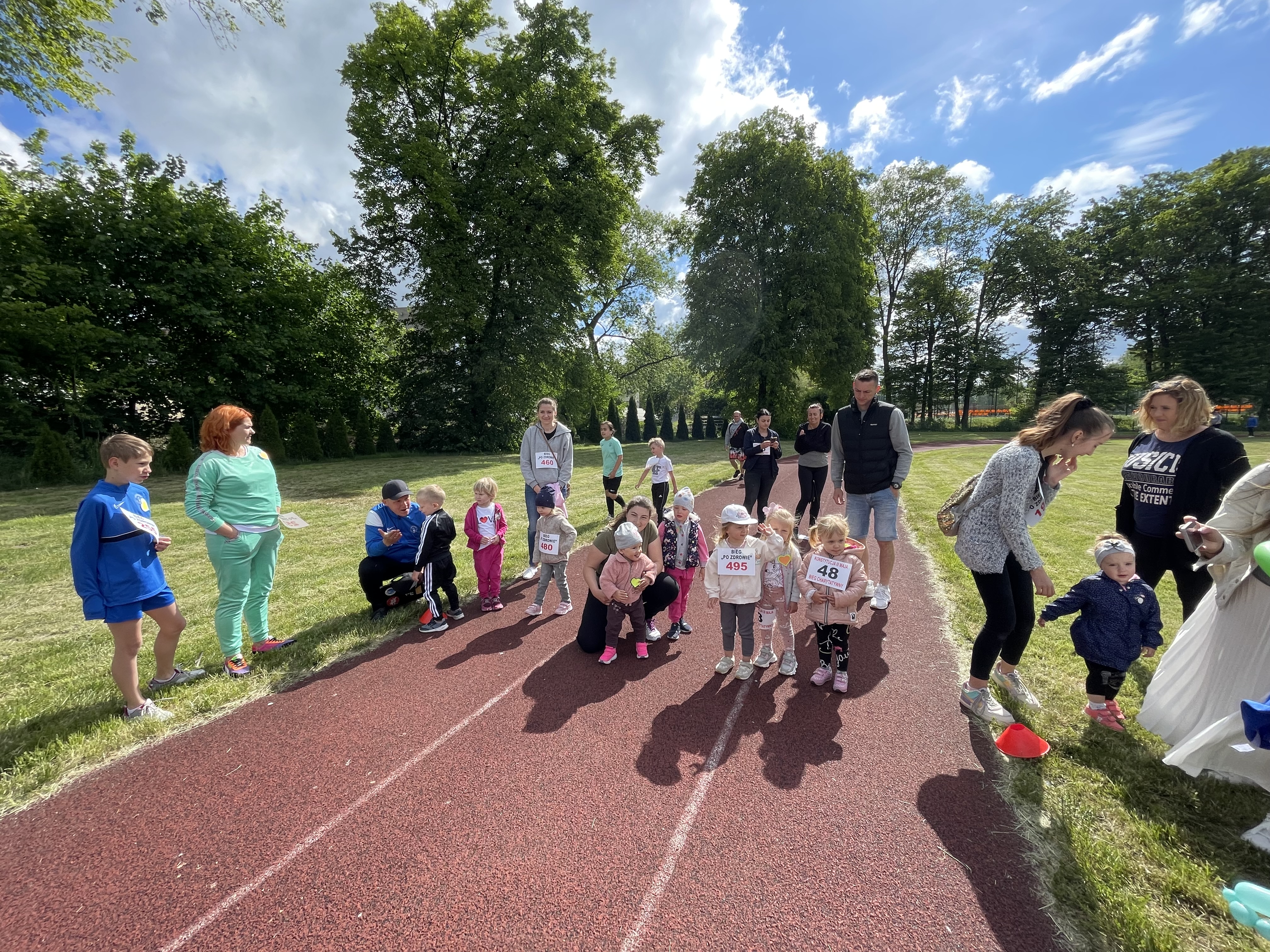 VII CHARYTATYWNY PIKNIK SPORTOWO REKREACYJNY "CHARYTATYWNA DYCHA"